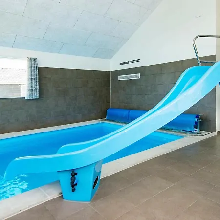 20 Person In Nørre Nebel