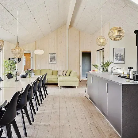 20 Person In Holiday home *