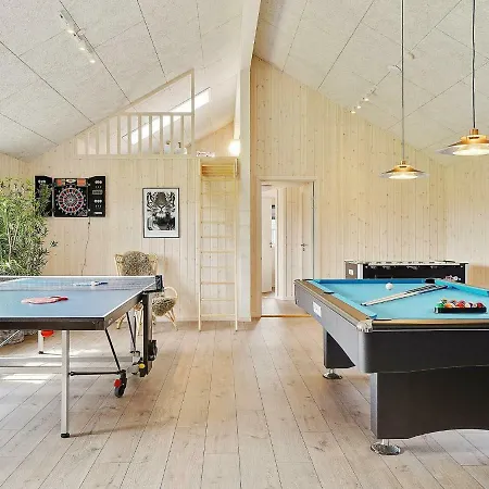 20 Person In Tatil Evi Nørre Nebel